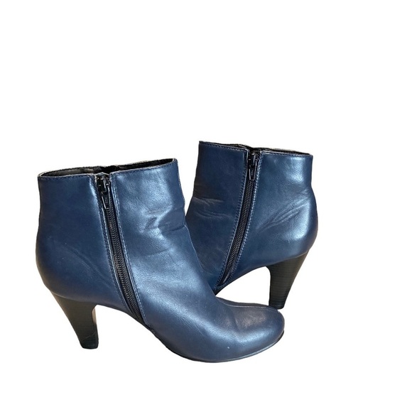 Alberto - Women’s Vegan Leather Heeled Booties - Picture 6 of 9